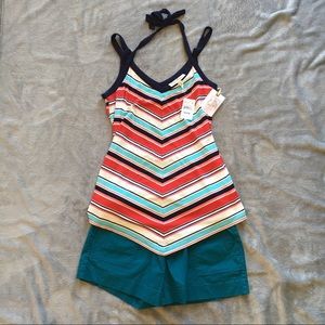 Gorgeous Jessica Simpson maternity top 🌟